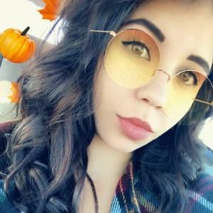 Meet your Posher, Alexis